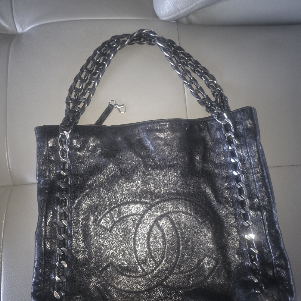 CHANEL Authentic East West Chain Tote Black Caviar Leather EUC - Picture 8 of 11